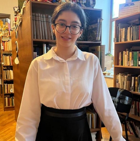 Bakı şəhəri 1 nömrəli məktəbin XI sinif şagirdi Gülnur Ağakişiyeva ABŞ-nin ən nüfuzlu universitetlərinə qəbul və təqaüd hüququ qazanıb.