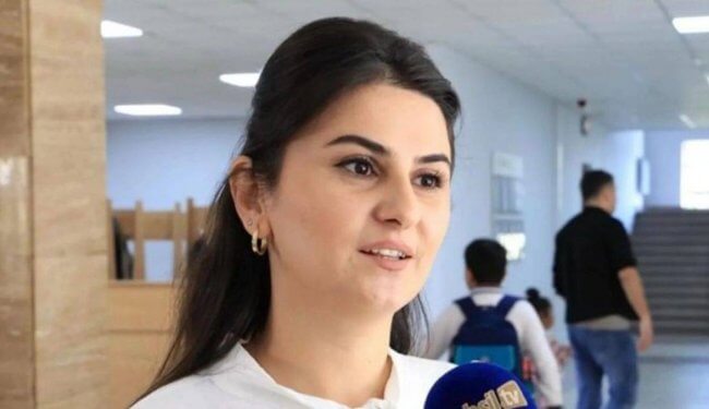 DİREKTORLUQDAN İMTİNA EDİB, XANKƏNDİDƏ MÜƏLLİM OLDU.