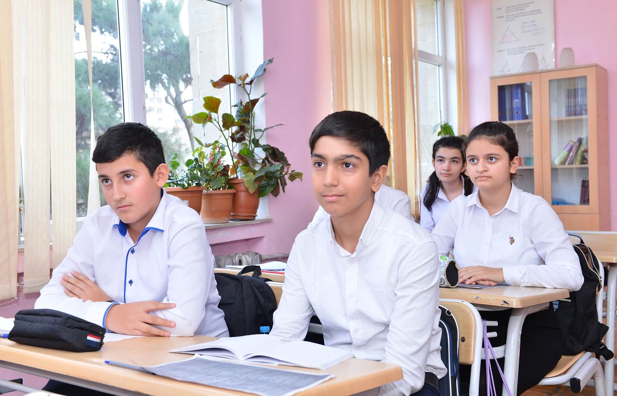 Sabahdan lisey və gimnaziyalara qəbul başlayır